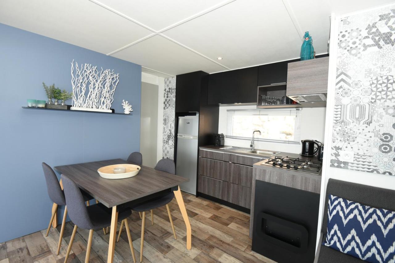 Mobil Home Vue Sur Mer - Racine 03 Saint-Raphaël Exterior foto